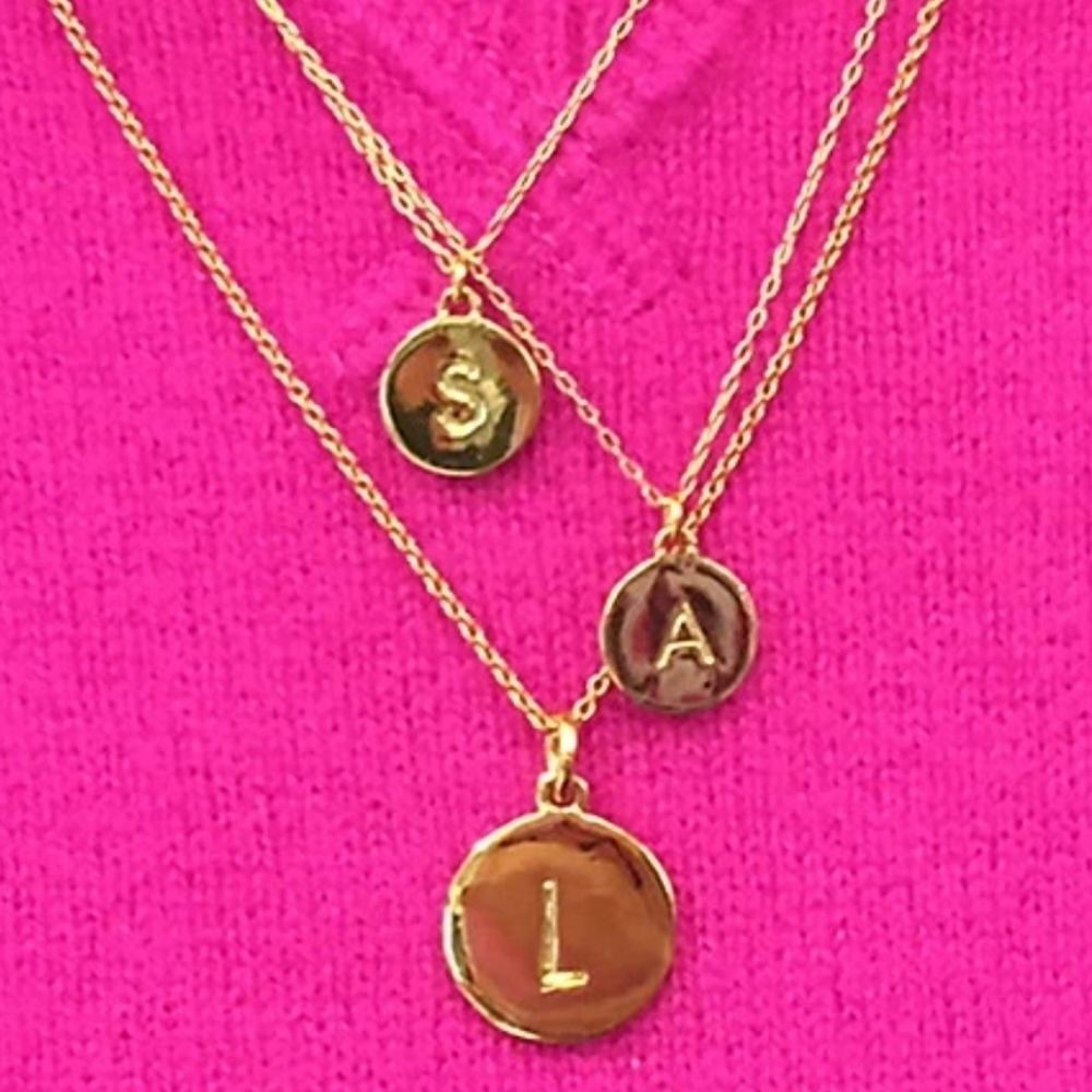 Katespade initial D mini Pendant with chain